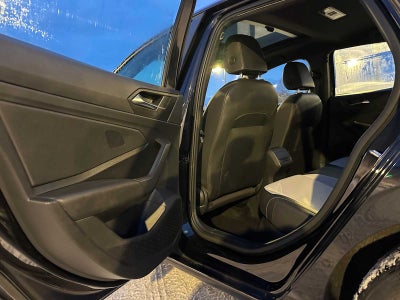 2019 Volkswagen Jetta R-Line