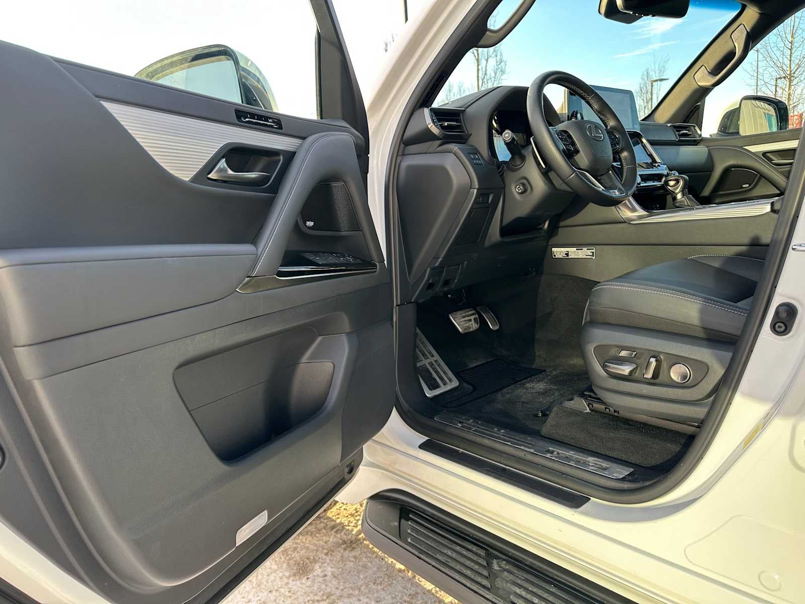 2024 Lexus LX F SPORT