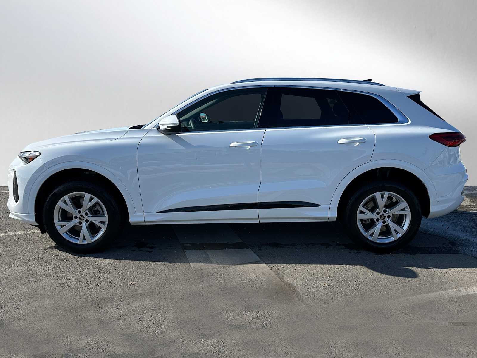 2025 Audi New Q5 Premium