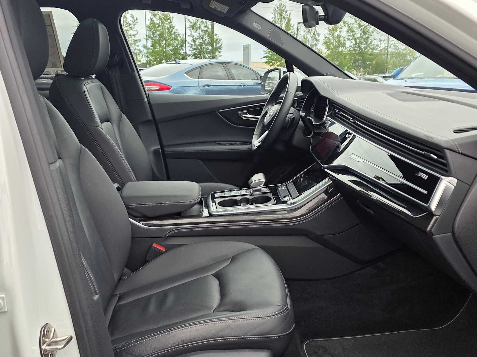 2025 Audi Q7 Premium Plus