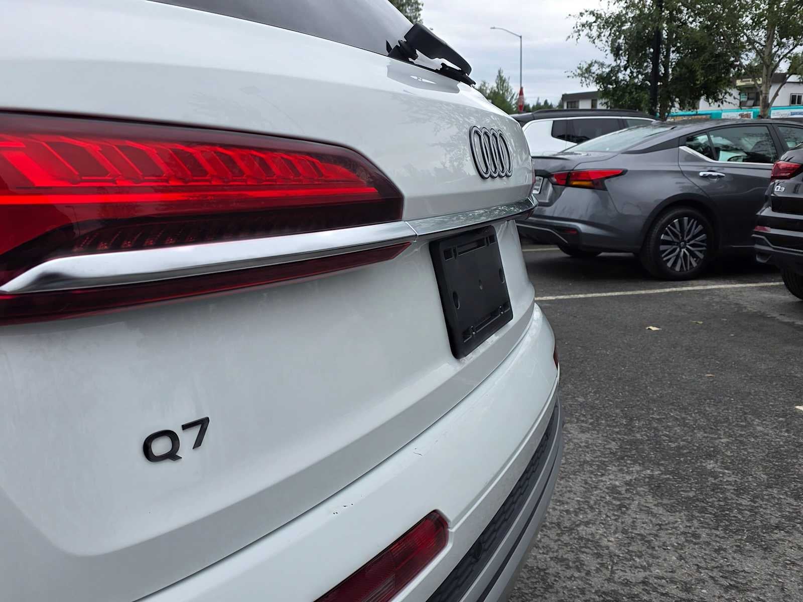 2025 Audi Q7 Premium Plus