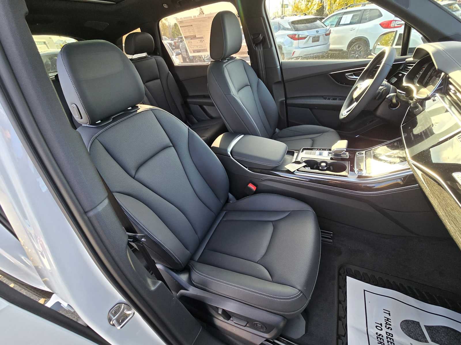 2025 Audi Q7 Premium Plus