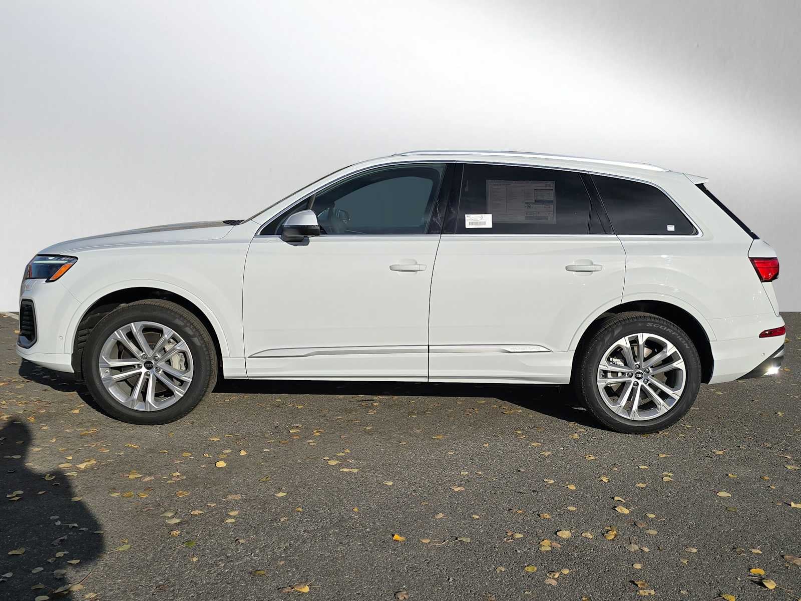 2025 Audi Q7 Premium Plus