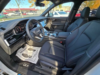 2025 Audi Q7 Premium Plus