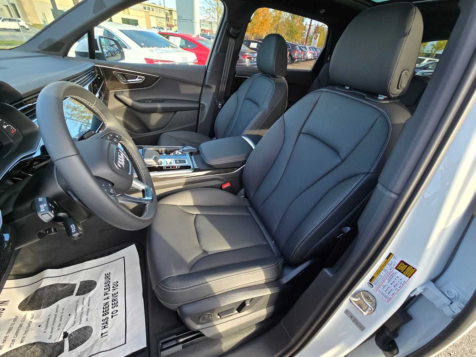 2025 Audi Q7 Premium Plus