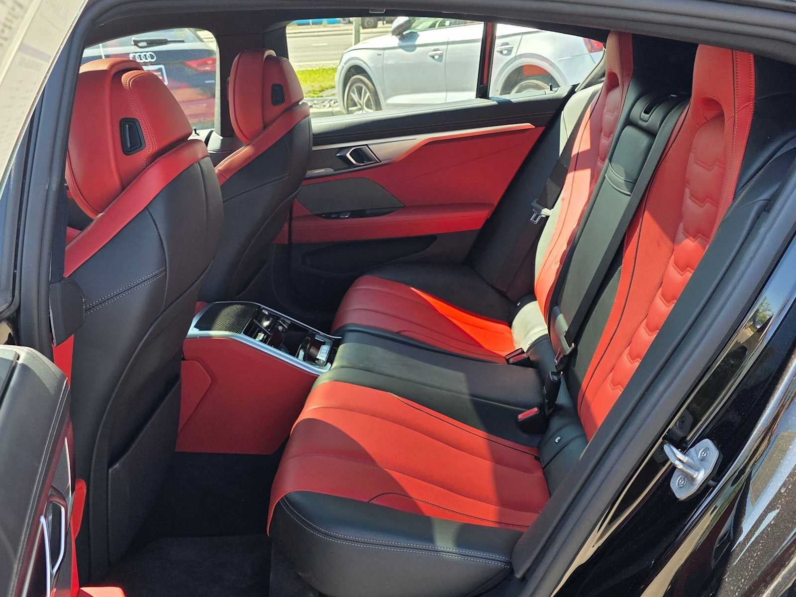 2025 BMW M850i xDrive M850i