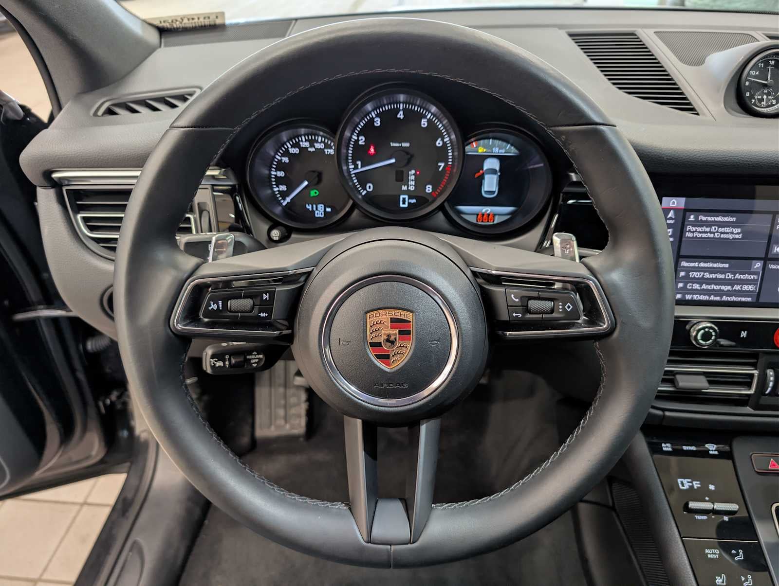 2024 Porsche Macan Base