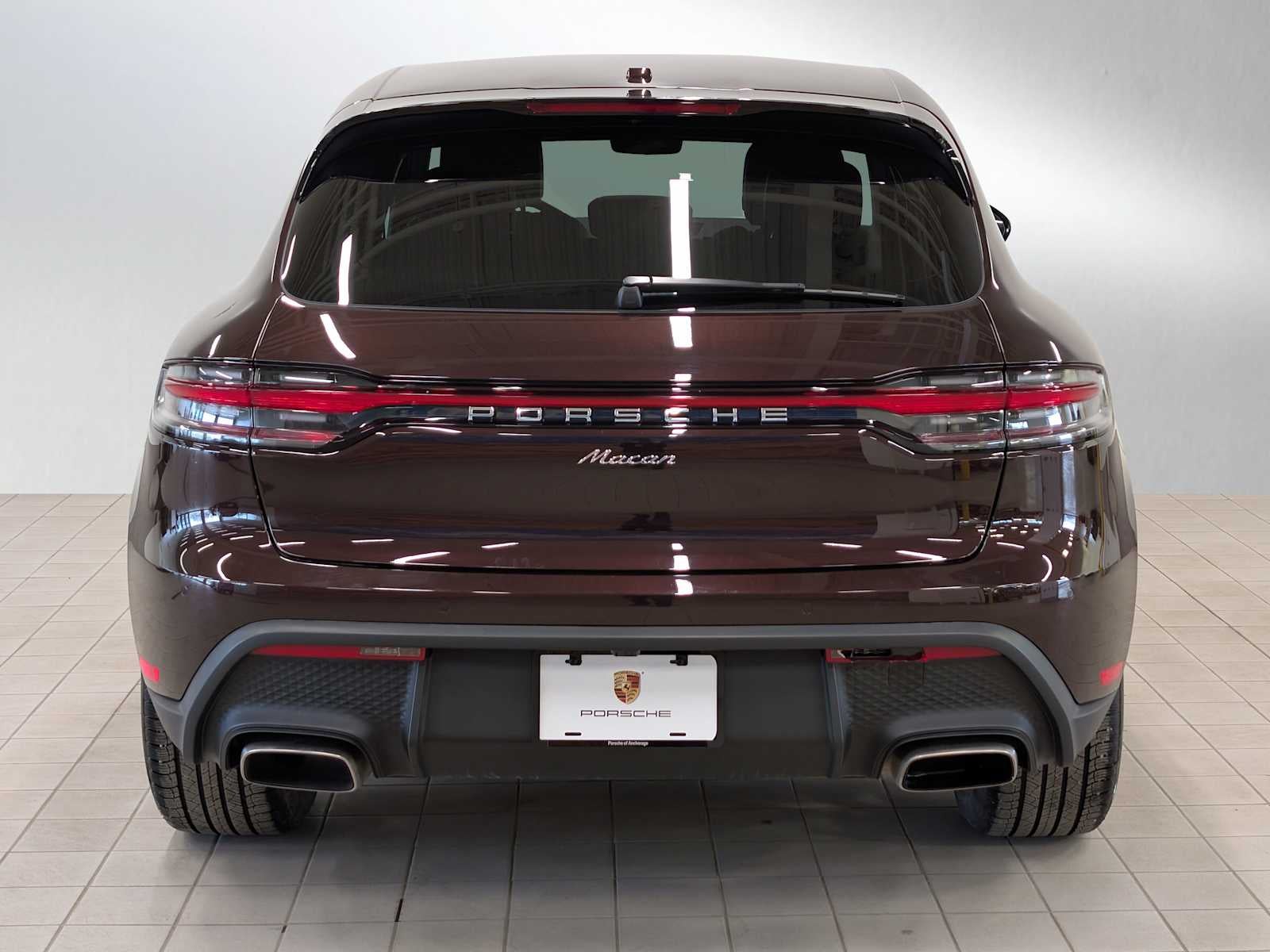 2025 Porsche Macan Base