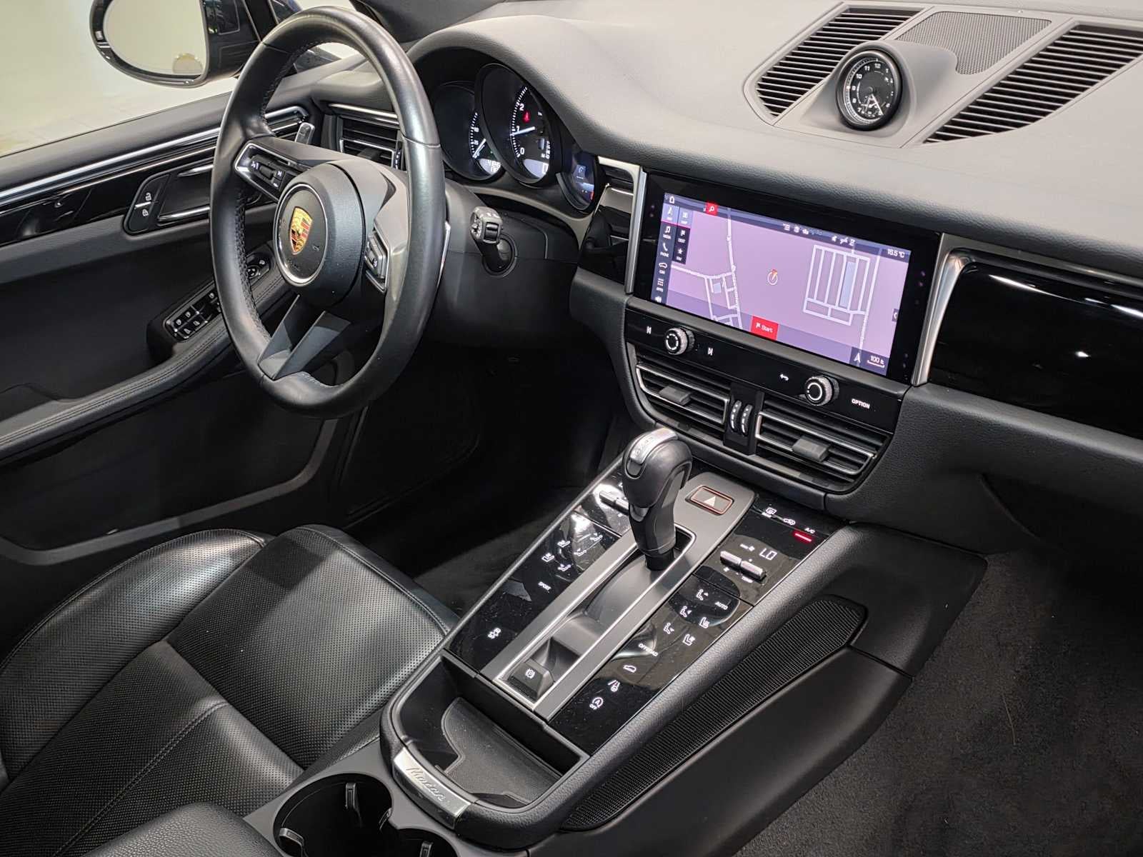 2024 Porsche Macan Base