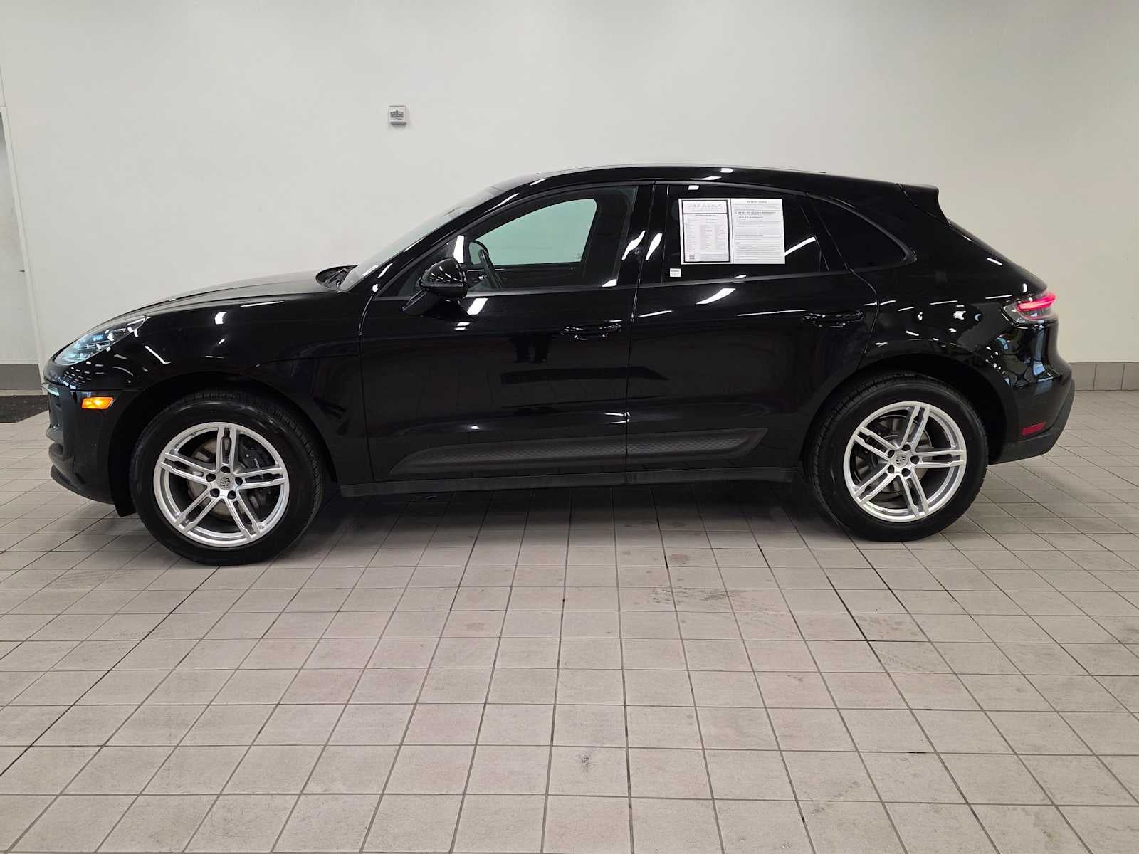 2024 Porsche Macan Base