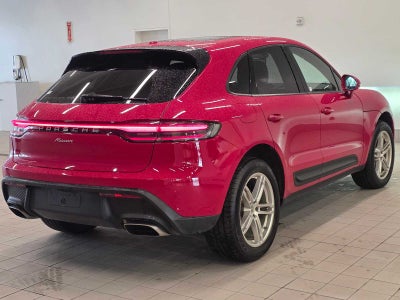 2025 Porsche Macan Base
