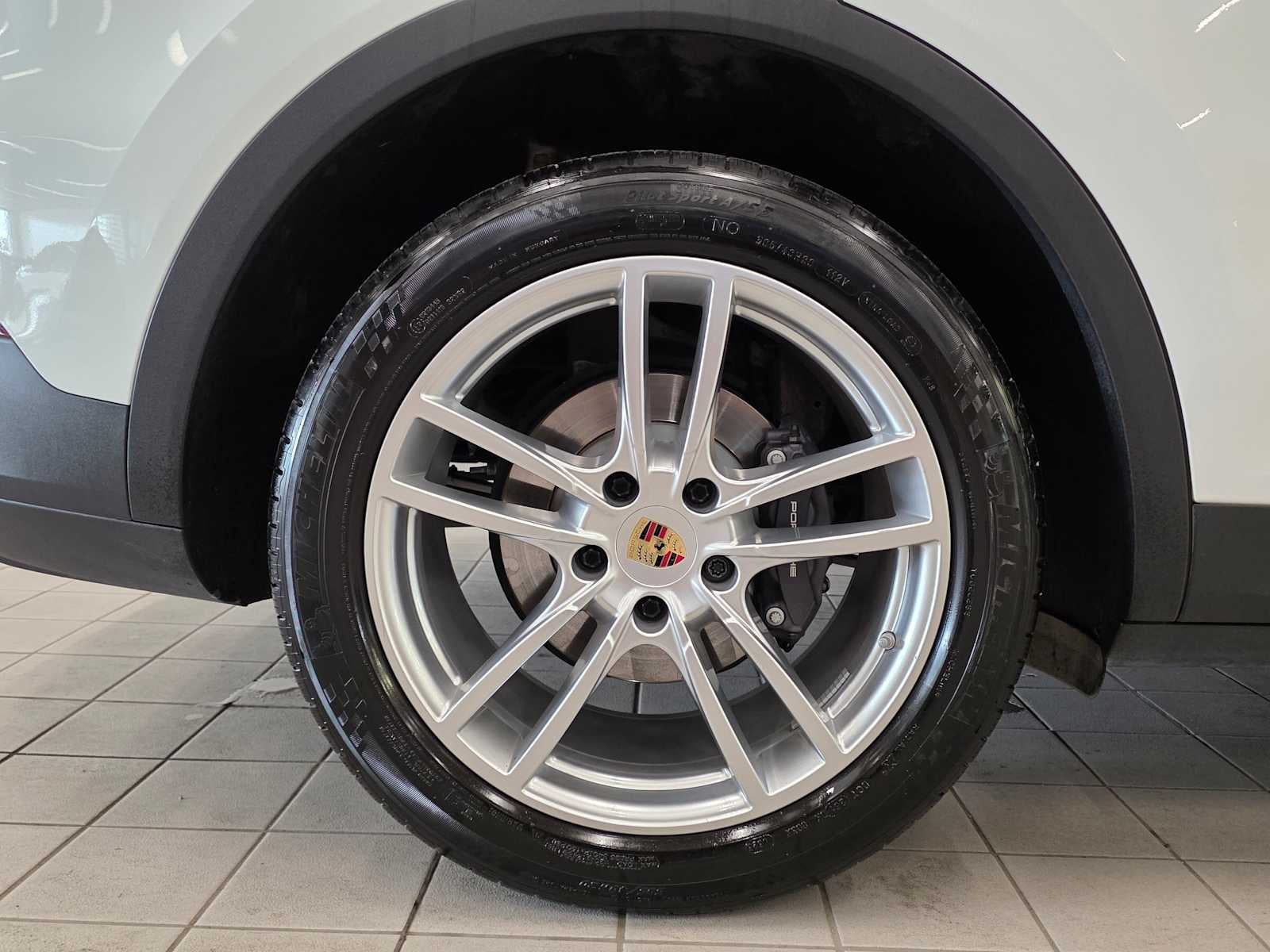 2023 Porsche Cayenne Base