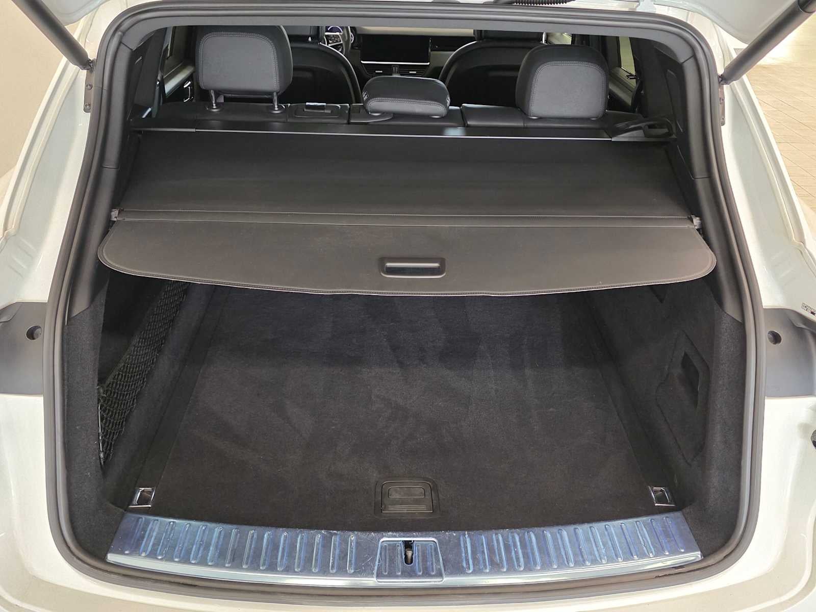 2023 Porsche Cayenne Base