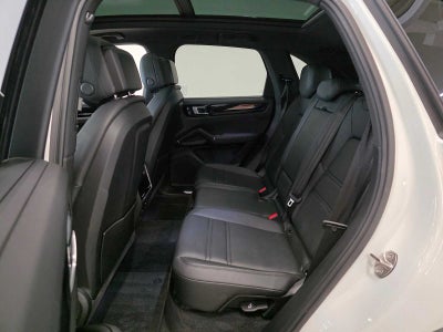 2023 Porsche Cayenne Base