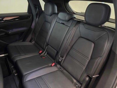 2023 Porsche Cayenne Base