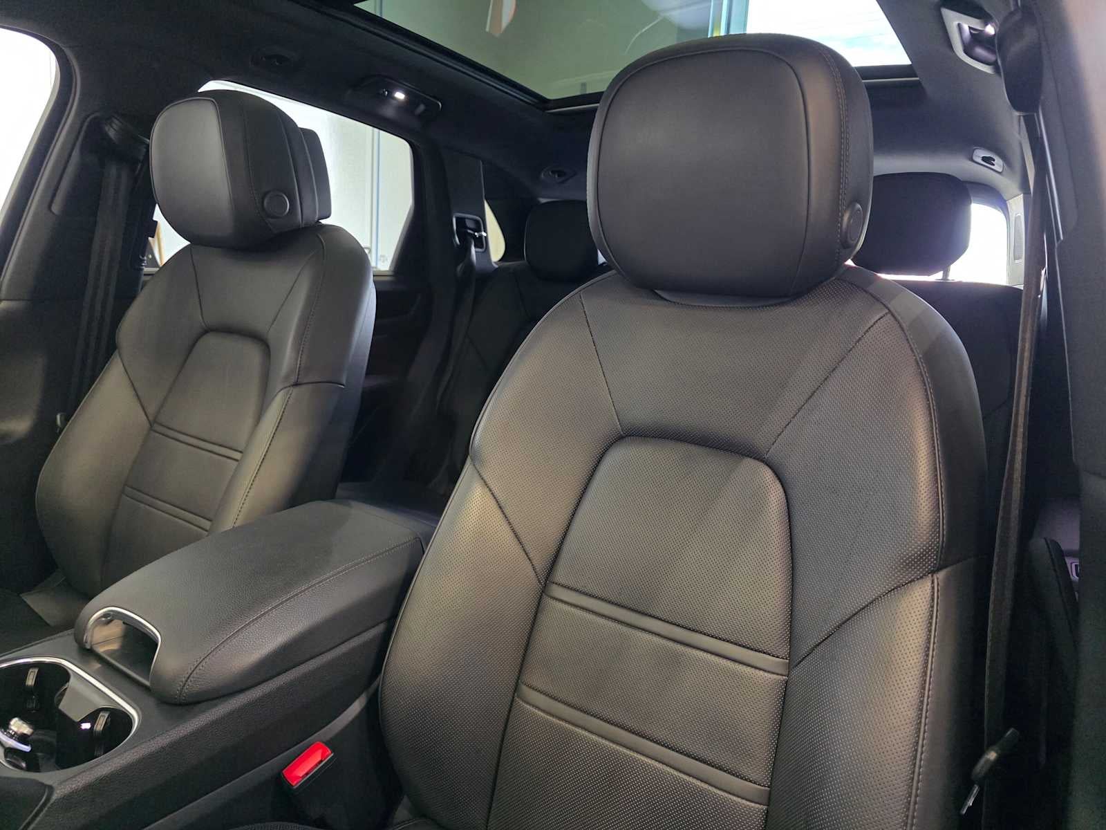 2023 Porsche Cayenne Base
