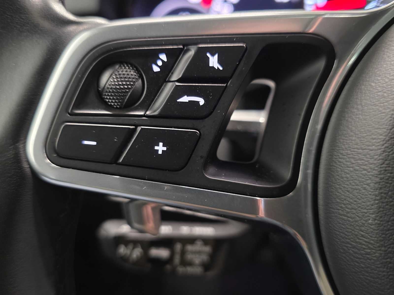 2023 Porsche Cayenne Base