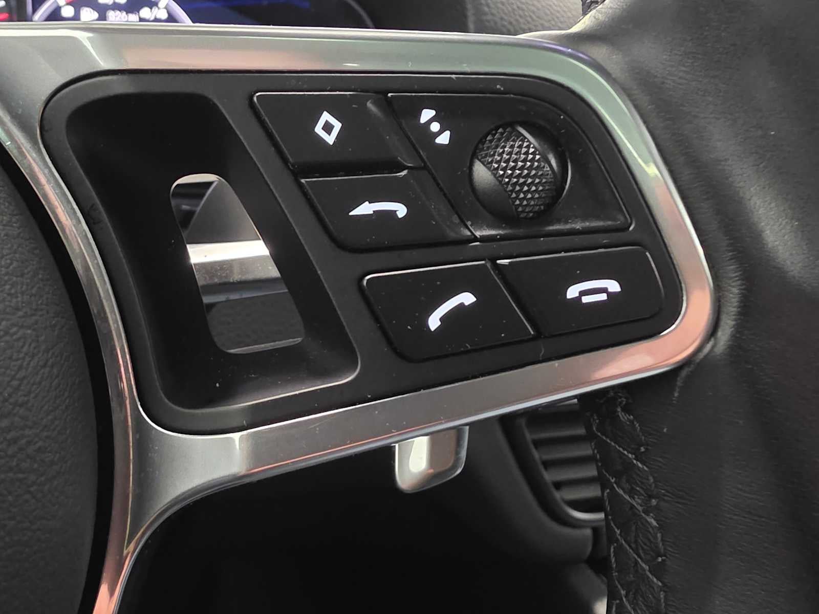 2023 Porsche Cayenne Base