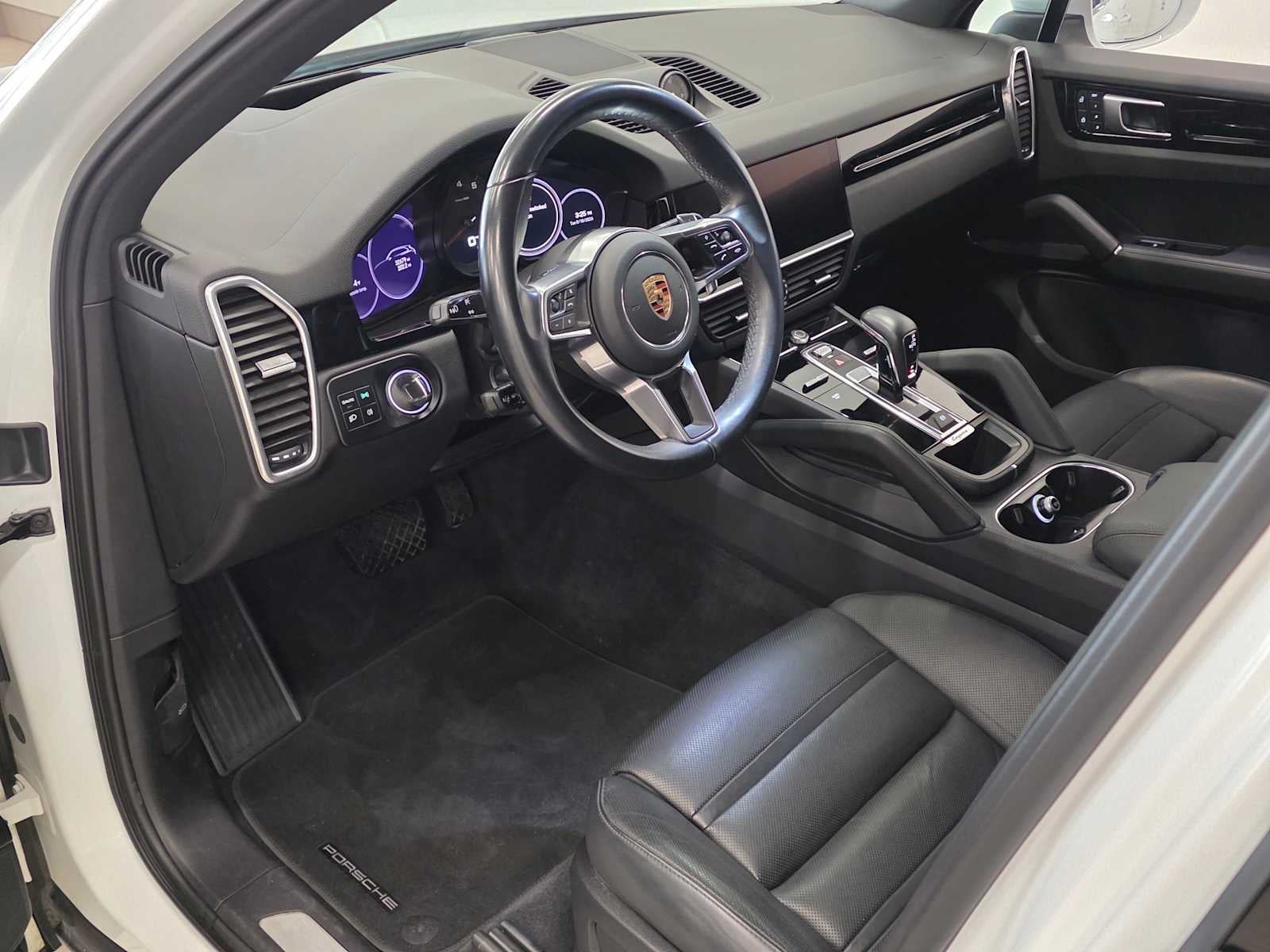 2023 Porsche Cayenne Base