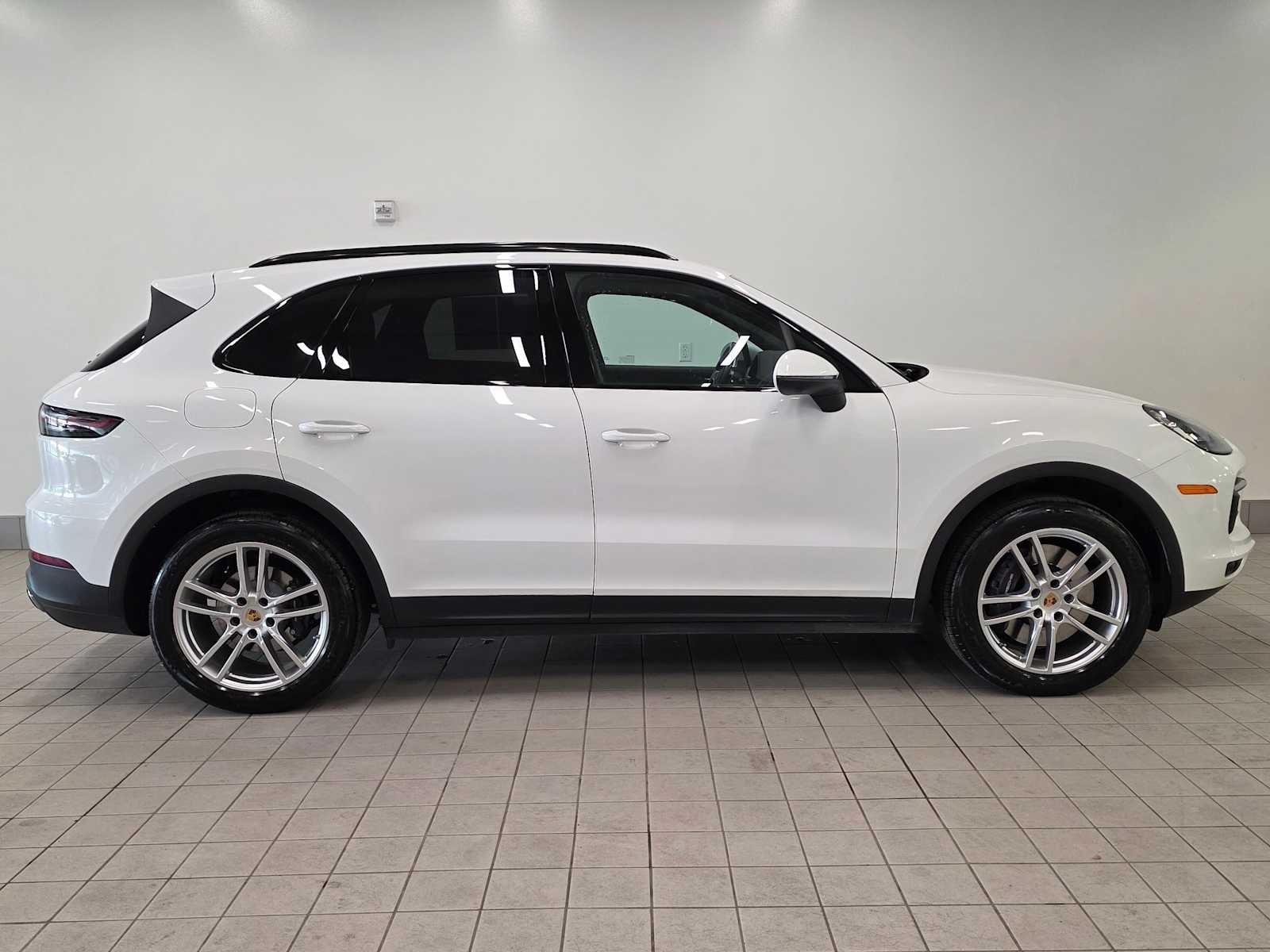 2023 Porsche Cayenne Base