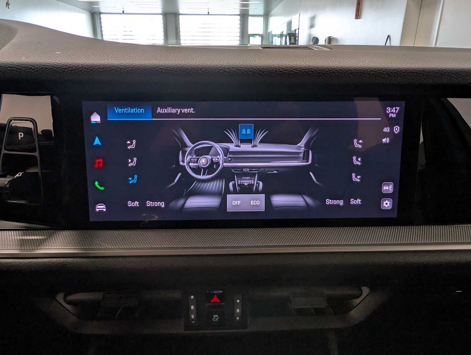 2025 Porsche Cayenne Base