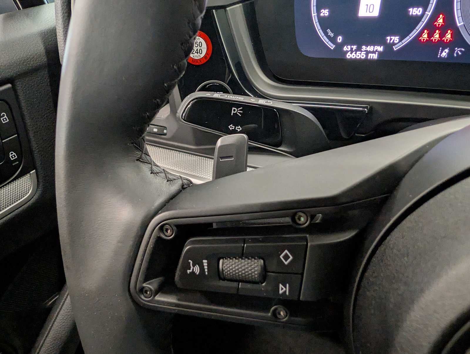 2025 Porsche Cayenne Base