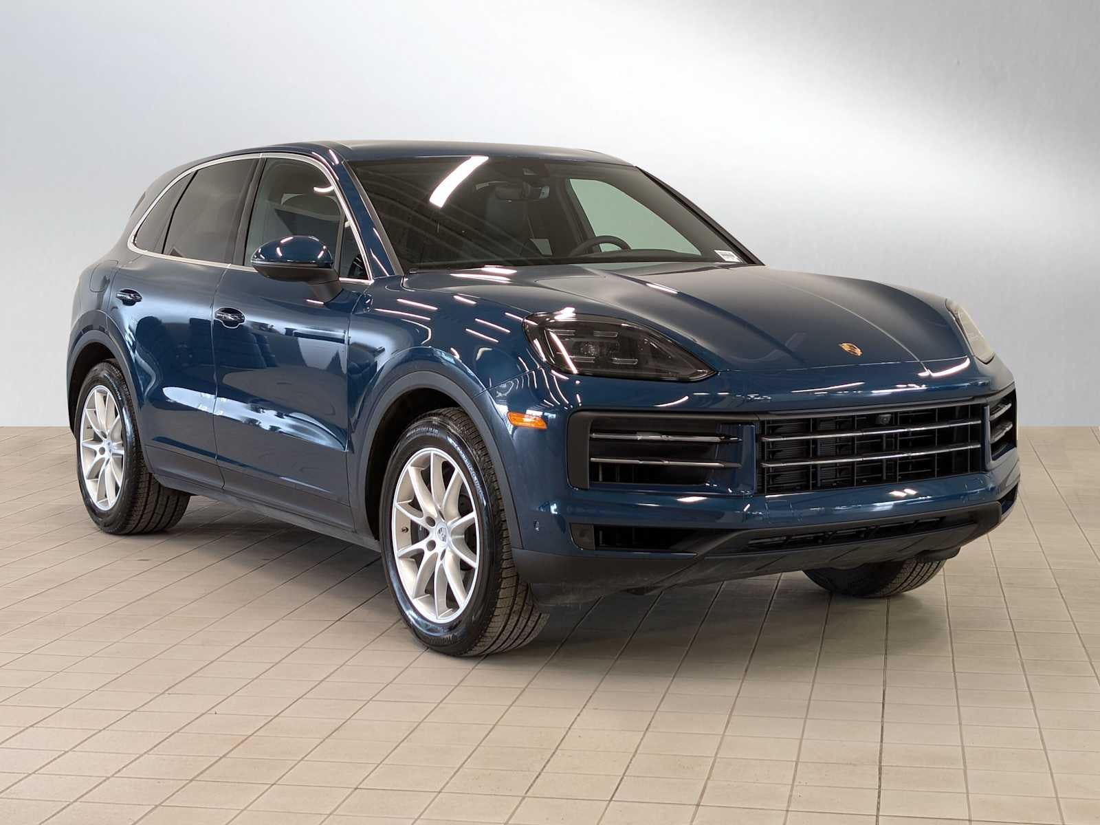 2025 Porsche Cayenne Base