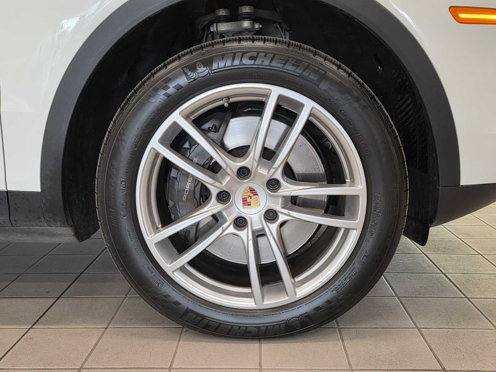 2023 Porsche Cayenne Base