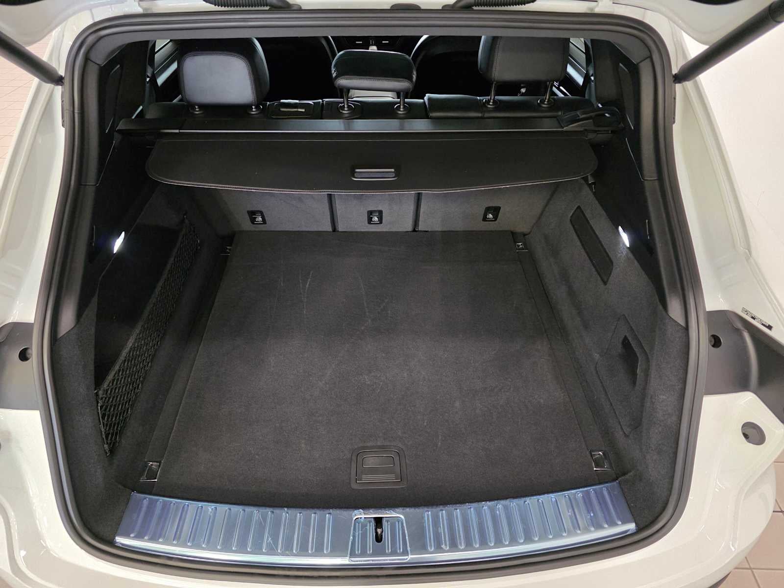 2023 Porsche Cayenne Base