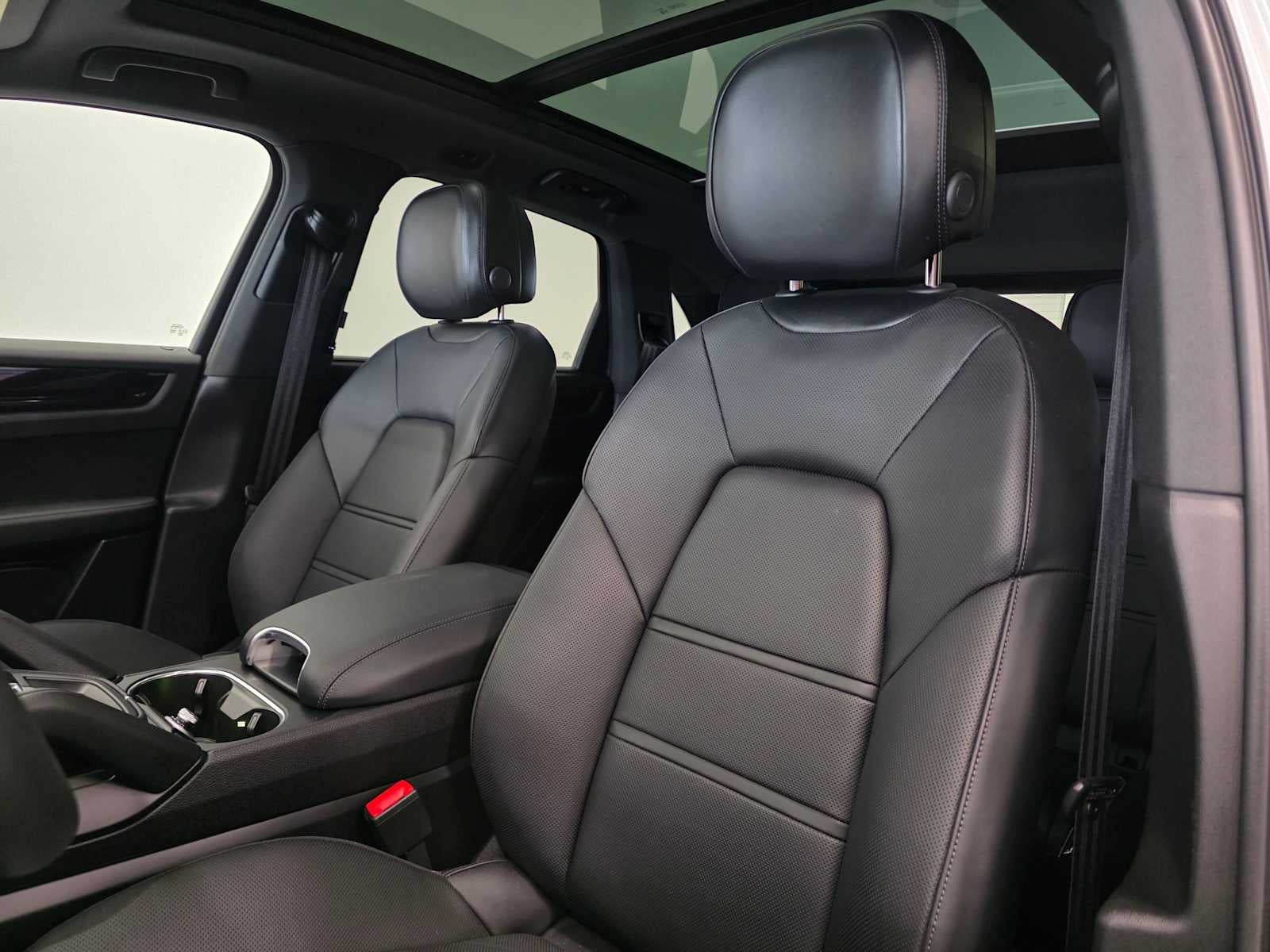 2023 Porsche Cayenne Base