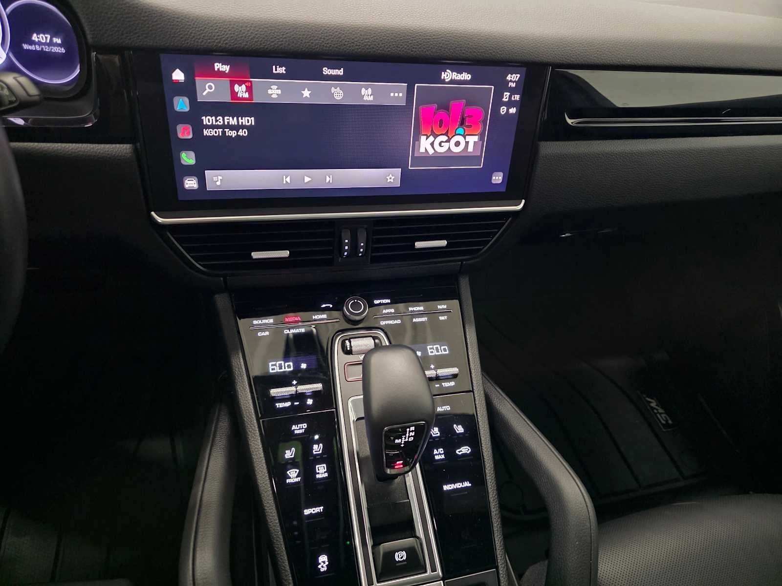 2023 Porsche Cayenne Base