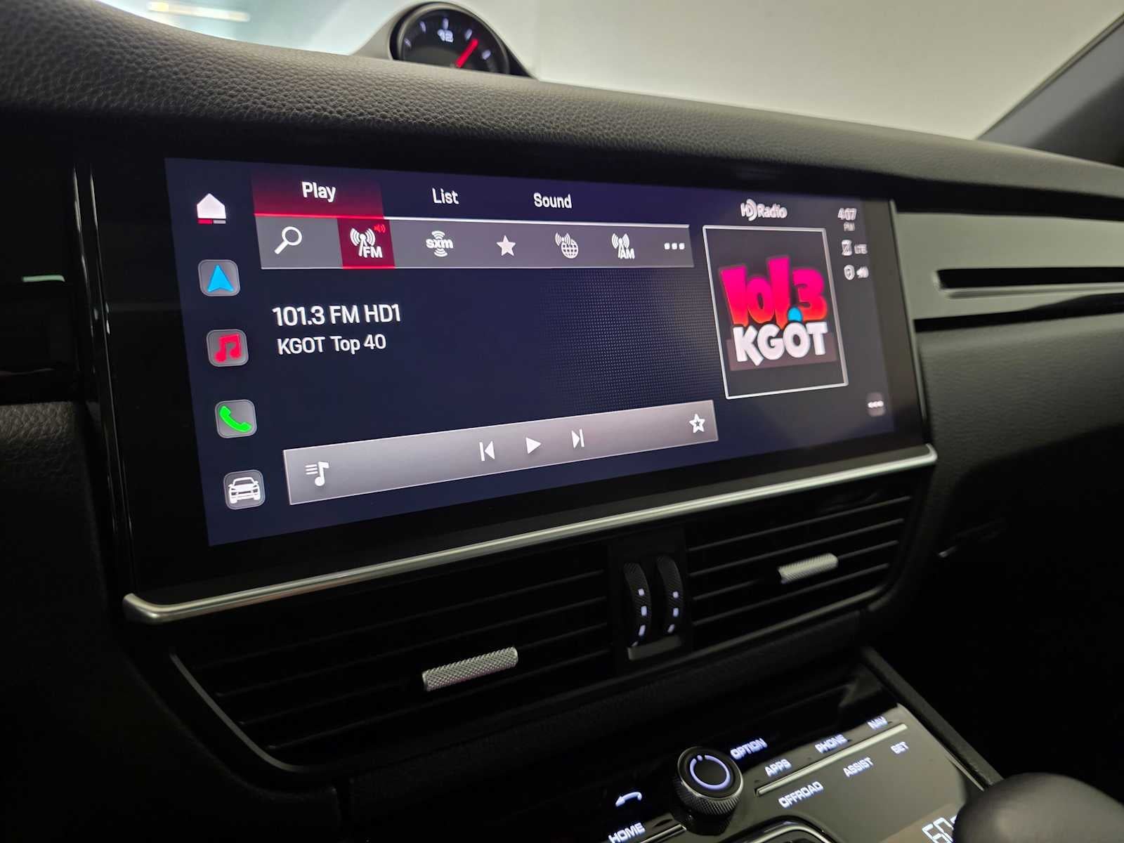 2023 Porsche Cayenne Base