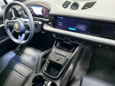 2024 Porsche Cayenne Base