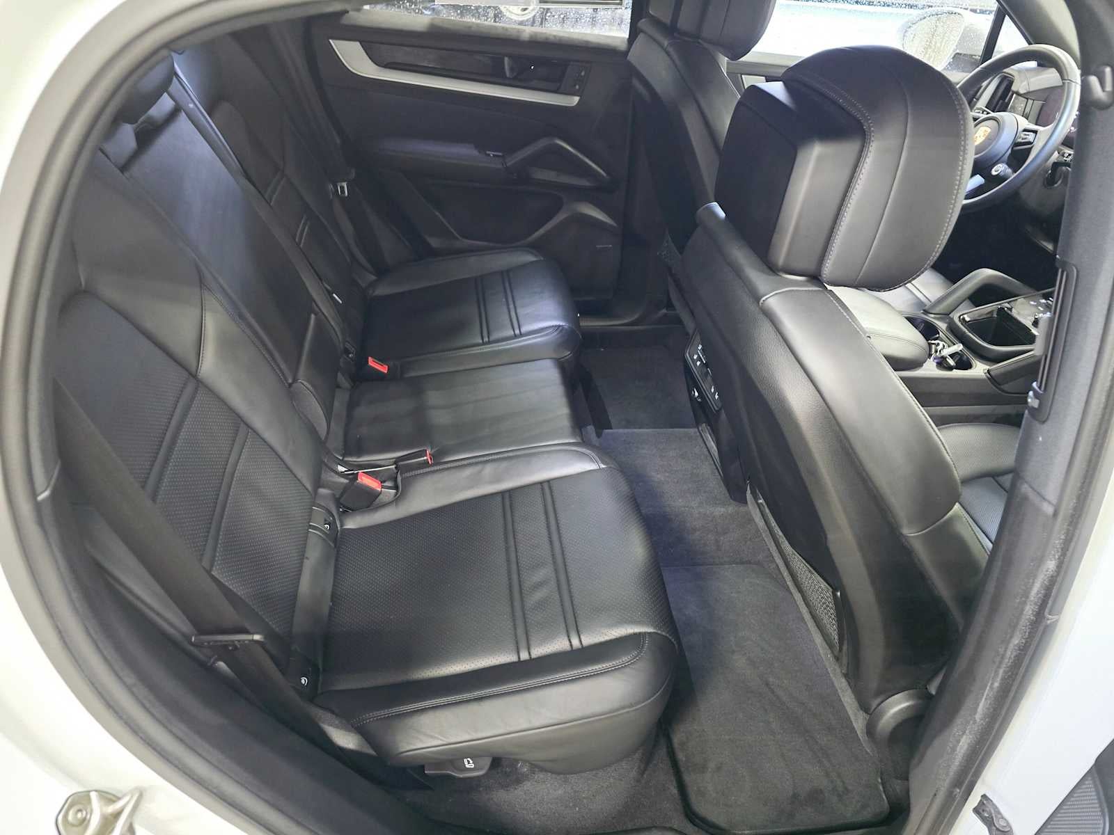 2024 Porsche Cayenne Base