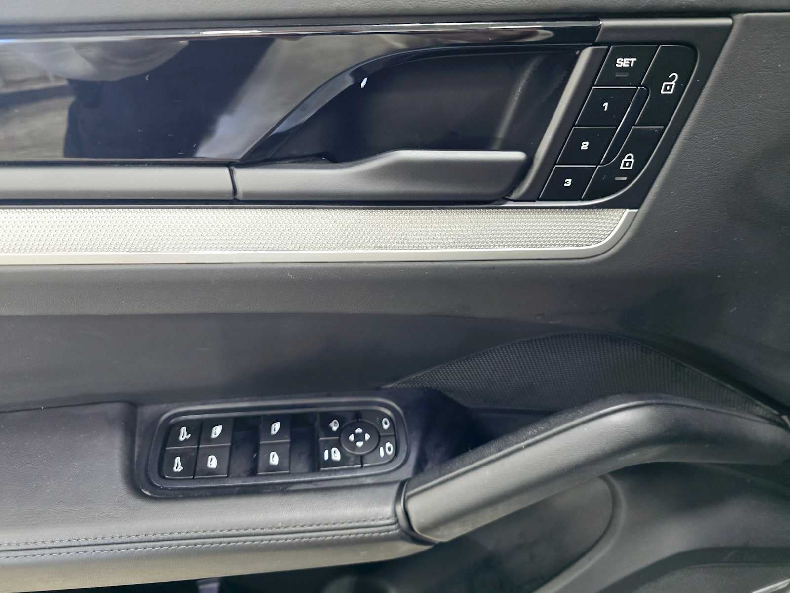 2024 Porsche Cayenne Base