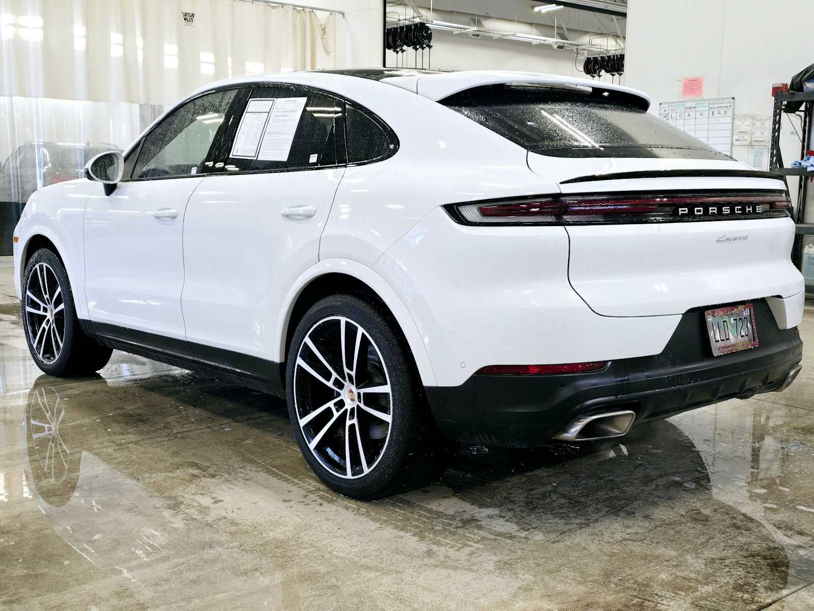 2024 Porsche Cayenne Base